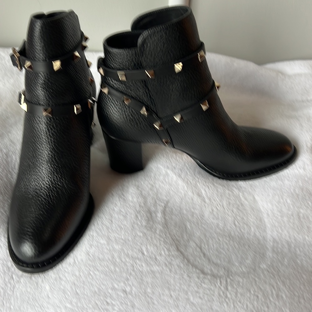 NIB Valentino Rockstud Buckle Wrap Leather Boots 37.5 - Picture 4 of 16